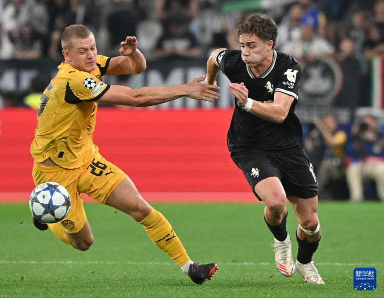 莫德里奇：40岁中场大师在米兰赛场续写足球传奇